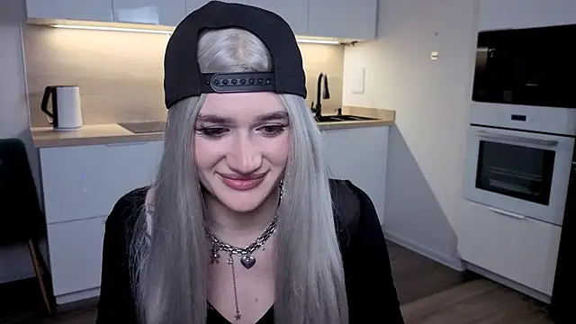 eshleeygreen online show from 12-04-25, 03:43