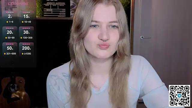 Snapshot of eshleeygreen chatting on 05-25-26, 10:38 eshleeygreen online show from 05-25-26, 10:38