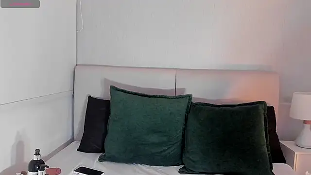 Snapshot of ARI_FLAME chatting on 04-30-26, 06:47 ARI FLAME online show from 04-30-26, 06:47