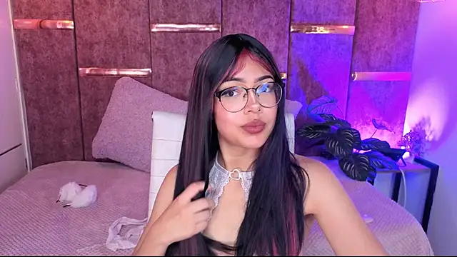 Snapshot of _ViolletteNoir_ chatting on 11-25-25, 07:58 ViolletteNoir online show from 11-25-25, 07:58