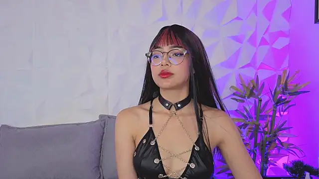 Snapshot of _ViolletteNoir_ chatting on 12-13-25, 08:14 ViolletteNoir online show from 12-13-25, 08:14