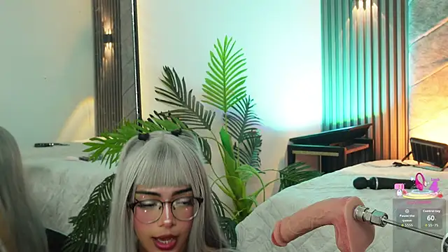  ViolletteNoir  online show from 04-23-26, 09:28