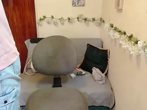 LuluKiss  online show from 12-16-25, 01:38