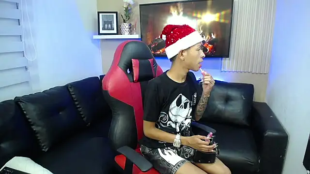 Tessachains 2  online show from 12-21-25, 03:57