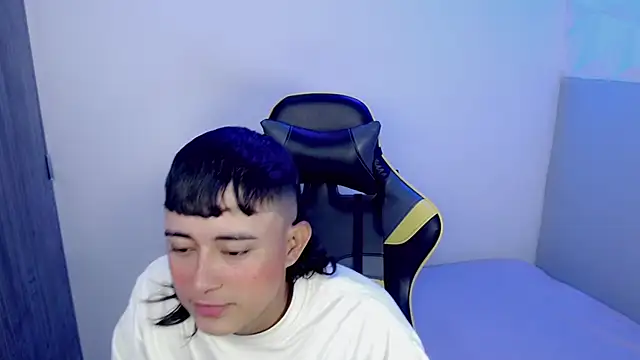 Snapshot of Tatann_18 chatting on 11-05-25, 09:48 Tatann 18 online show from 11-05-25, 09:48