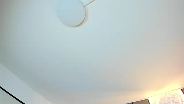 coral rosse  online show from 11-18-25, 01:04