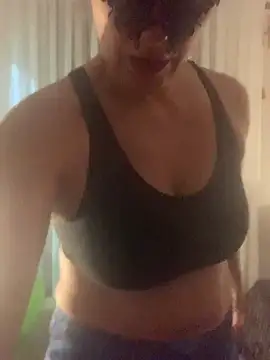 Snapshot of massagistahotbrunette chatting on 11-21-25, 07:23 massagistahotbrunette online show from 11-21-25, 07:23