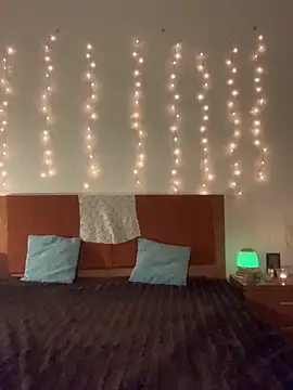 Snapshot of massagistahotbrunette chatting on 12-02-25, 07:53 massagistahotbrunette online show from 12-02-25, 07:53