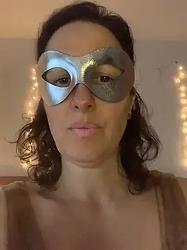 Snapshot of massagistahotbrunette chatting on 03-08-26, 06:12 massagistahotbrunette online show from 03-08-26, 06:12