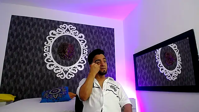 Snapshot of Dereck_Jhonsonn chatting on 11-07-25, 08:31 Dereck Jhonsonn online show from 11-07-25, 08:31