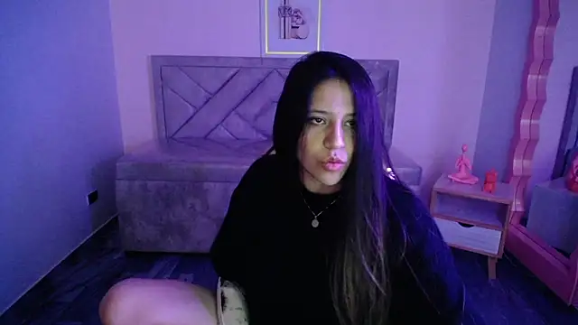 Snapshot of aria_ch2 chatting on 11-11-25, 09:48 aria ch2 online show from 11-11-25, 09:48