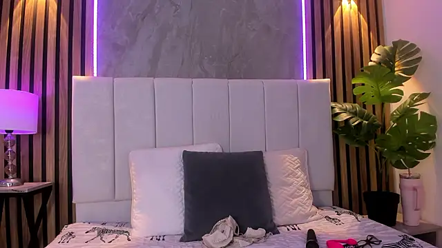 Carlotta de velour online show from 03-14-26, 03:12