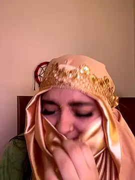 Snapshot of candicewest_ chatting on 11-27-25, 01:46 candicewest online show from 11-27-25, 01:46