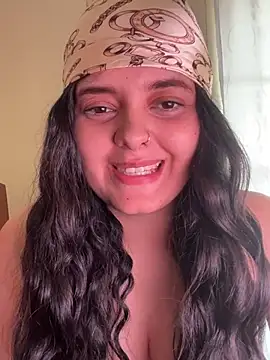 Snapshot of candicewest_ chatting on 03-27-26, 04:29 candicewest online show from 03-27-26, 04:29