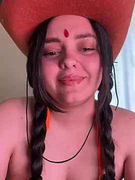 Snapshot of candicewest_ chatting on 04-02-26, 05:21 candicewest online show from 04-02-26, 05:21