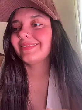 Snapshot of candicewest_ chatting on 04-16-26, 05:25 candicewest online show from 04-16-26, 05:25