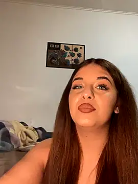 Snapshot of CurvyRush chatting on 11-09-25, 06:39 CurvyRush online show from 11-09-25, 06:39