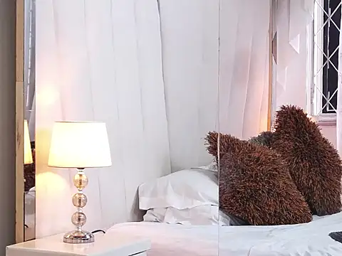 Snapshot of MarianaVillaloboz chatting on 11-12-25, 07:35 MarianaVillaloboz online show from 11-12-25, 07:35