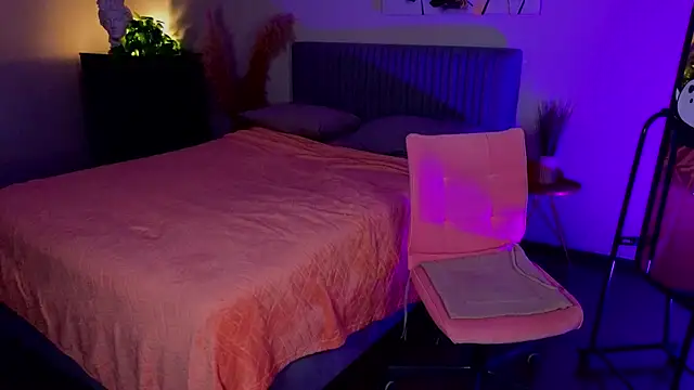 Snapshot of Jinxed_Blue chatting on 11-19-25, 02:28 Jinxed Blue online show from 11-19-25, 02:28