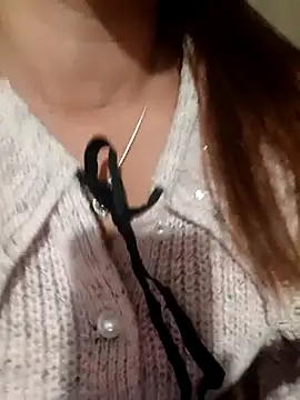 Missa-kute20 online show from 11-24-25, 06:46