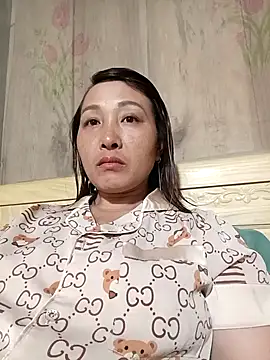 Missa-kute20 online show from 04-29-26, 01:48