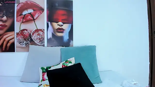 Andhrea Vale online show from 11-18-25, 11:36