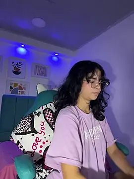  vaiolet owo online show from 11-16-25, 07:03