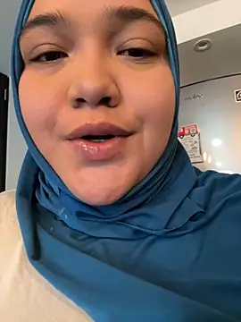 Snapshot of sweetmuslim01 chatting on 01-25-25, 10:28 sweetmuslim01 online show from 01-25-25, 10:28
