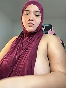 Snapshot of sweetmuslim01 chatting on 02-16-25, 01:47 sweetmuslim01 online show from 02-16-25, 01:47