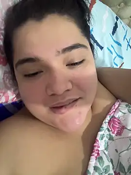 Snapshot of sweetmuslim01 chatting on 02-24-25, 02:04 sweetmuslim01 online show from 02-24-25, 02:04