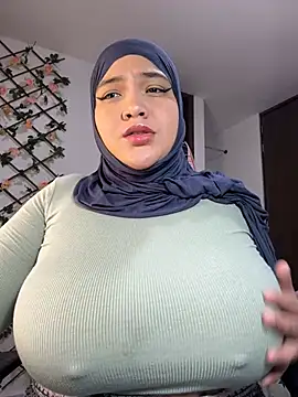 Snapshot of sweetmuslim01 chatting on 03-18-25, 03:20 sweetmuslim01 online show from 03-18-25, 03:20