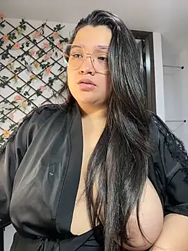 Snapshot of sweetmuslim01 chatting on 03-21-25, 12:29 sweetmuslim01 online show from 03-21-25, 12:29