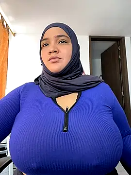 Snapshot of sweetmuslim01 chatting on 10-04-25, 04:27 sweetmuslim01 online show from 10-04-25, 04:27