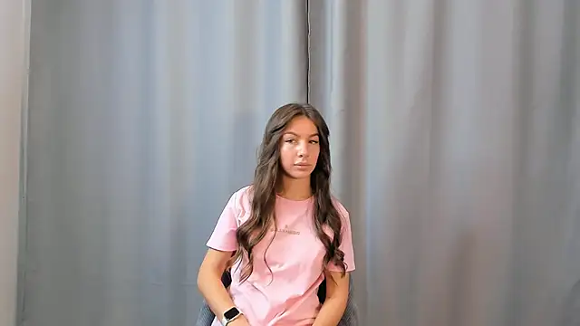 OtiliaNatiello online show from 11-08-25, 09:20