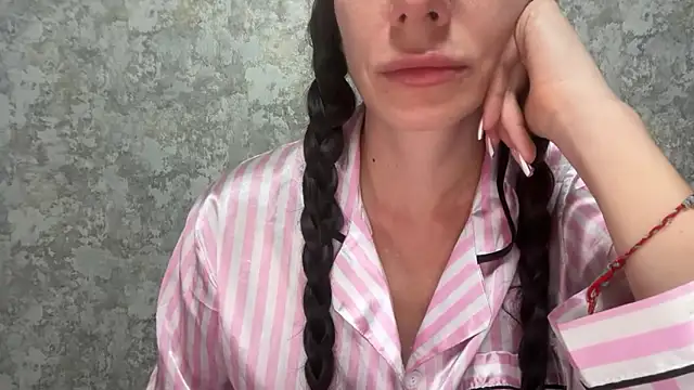 Angelinaa19 online show from 04-21-26, 09:06