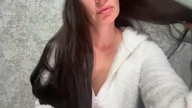 Angelinaa19 online show from 04-22-26, 07:37