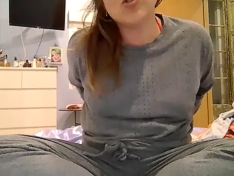 Domiqueen online show from 11-06-25, 05:36