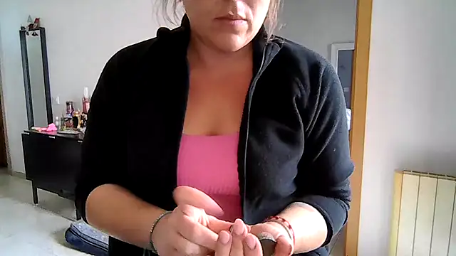 Domiqueen online show from 11-13-25, 10:47