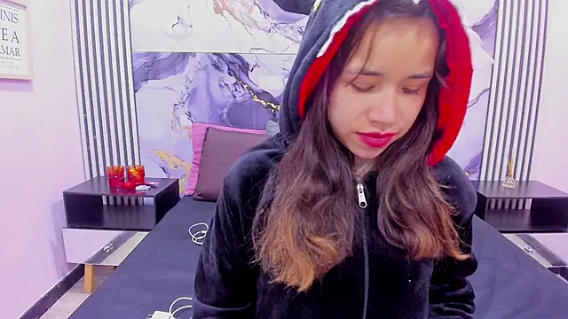 Hot Barbie Poku2 online show from 11-11-25, 03:17