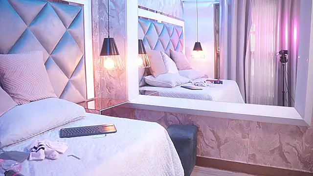 crystal gilton online show from 02-12-26, 07:09