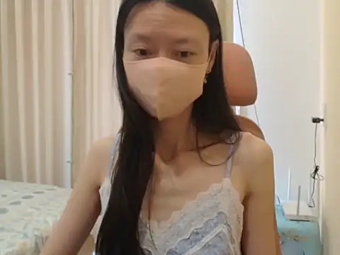 Lil-Cherries online show from 04-01-26, 01:39