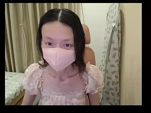 Snapshot of Lil-Cherries chatting on 06-11-26, 03:32 Lil-Cherries online show from 06-11-26, 03:32