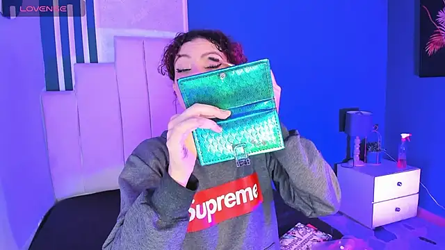 AliceMadnes online show from 12-01-25, 04:28