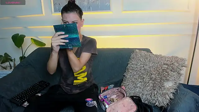 AliceMadnes online show from 03-13-26, 12:45