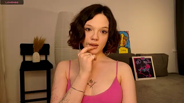 Snapshot of Sweety_cheeky chatting on 02-06-26, 03:59 Sweety cheeky online show from 02-06-26, 03:59