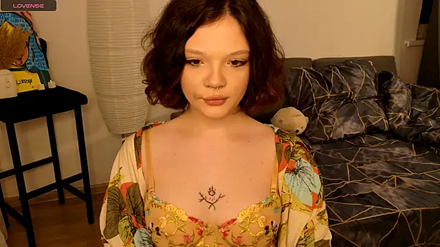 Snapshot of Sweety_cheeky chatting on 02-24-26, 02:09 Sweety cheeky online show from 02-24-26, 02:09