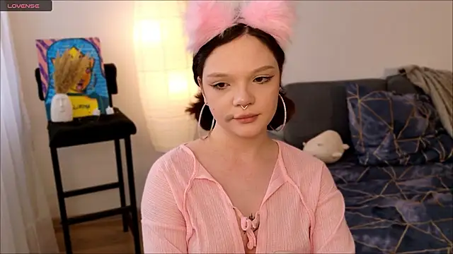 Snapshot of Sweety_cheeky chatting on 03-11-26, 02:01 Sweety cheeky online show from 03-11-26, 02:01