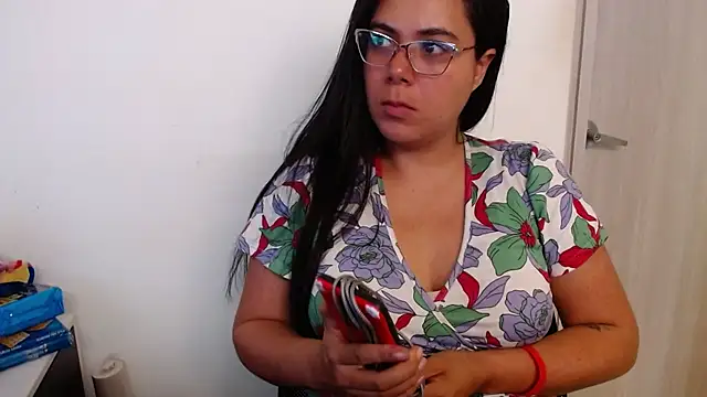 LorieFerrer online show from 03-07-25, 04:22