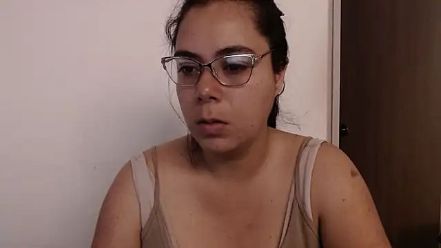 LorieFerrer online show from 03-08-25, 04:17