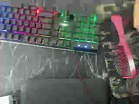 Snapshot of raccon_master chatting on 11-08-25, 01:39 raccon master online show from 11-08-25, 01:39